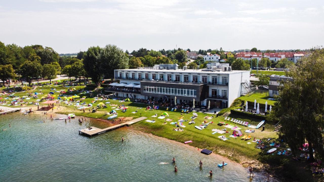 ניופלד אן דר ליתה Neufeldersee Hotel & Restaurant מראה חיצוני תמונה
