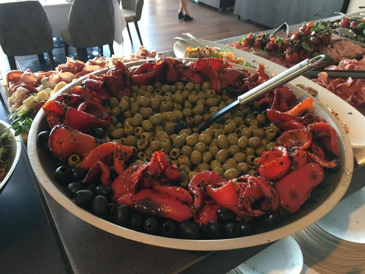 ניופלד אן דר ליתה Neufeldersee Hotel & Restaurant מראה חיצוני תמונה